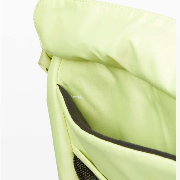 Lululemon Dash All Day Backpack
Black / Lemon Vibe - Picture 3 of 4